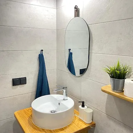 Insomnia With Private Patio *