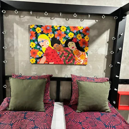 Insomnia With Private Patio * لقنت