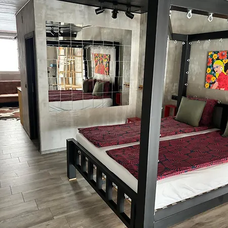 شقة Insomnia With Private Patio *