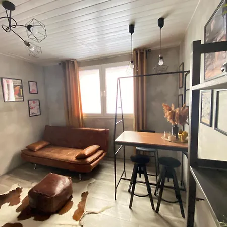 شقة Insomnia With Private Patio لقنت