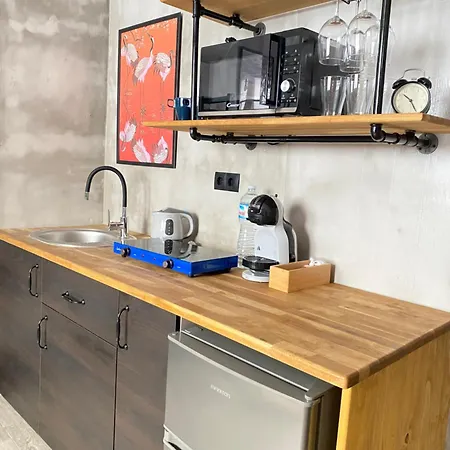 Insomnia With Private Patio * لقنت